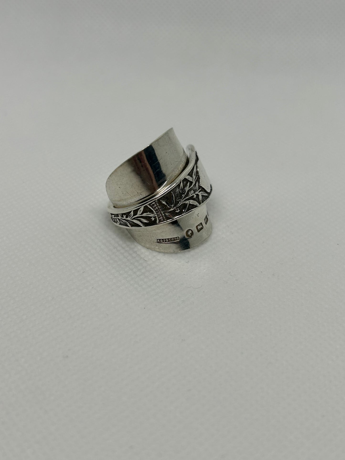 Antique Victorian Frederick Elkington solid sterling silver teaspoon (hallmarked 1888) ring
