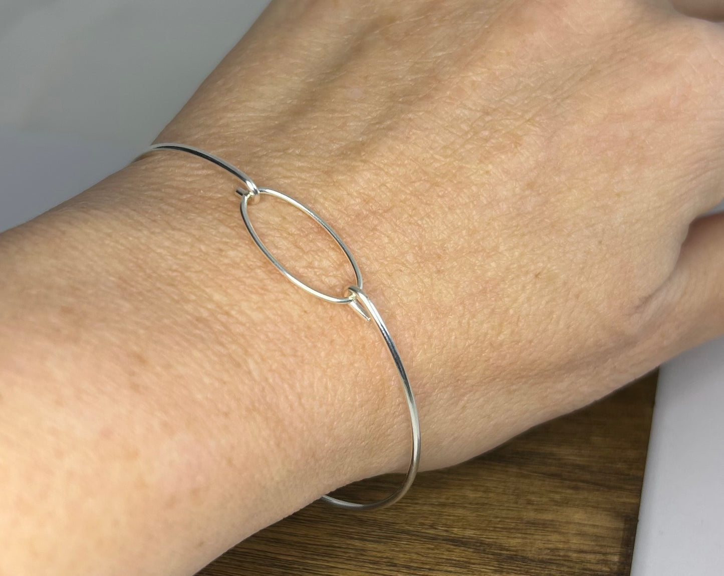 Silver Oval Catch Bracelet