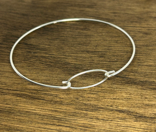 Silver Oval Catch Bracelet