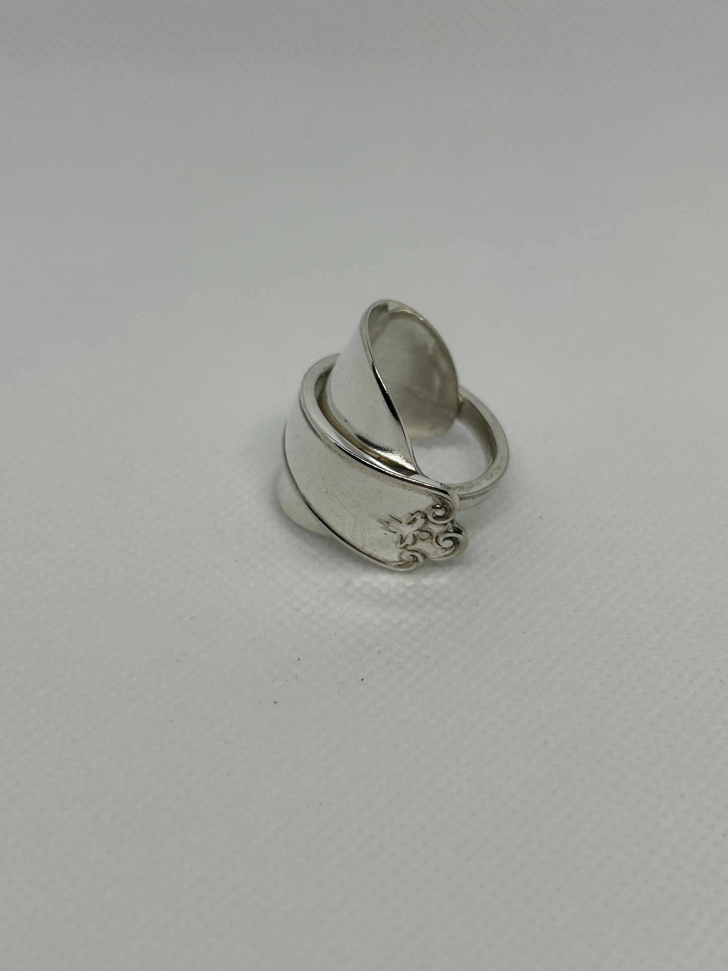 End Detail Full Wrap Spoon Ring